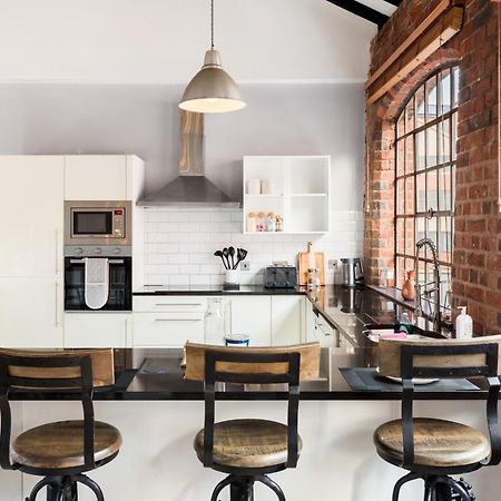 High End Luxury Townhouse In Jq, 4 Bedrooms, Flat Screen Tv In All Rooms, Free Parking, Near Birmingham City Centre Deposit Required Esterno foto